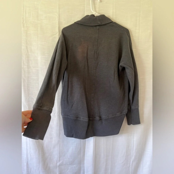 Aerie Heather Grey Sweater - Picture 2 of 7